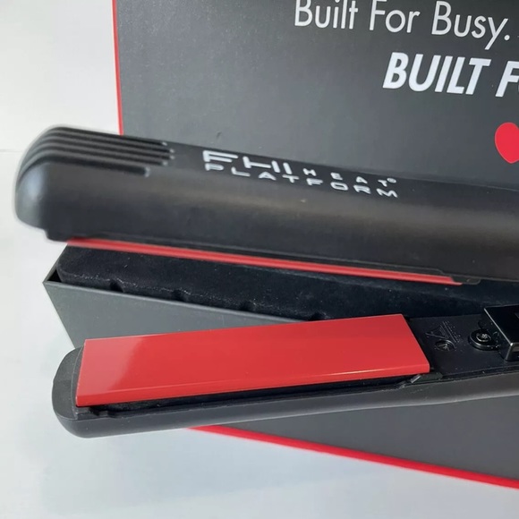 FHI Heat Platform Signature Pro Styler Hair Straightener Flat Iron & Weekender - Picture 2 of 7